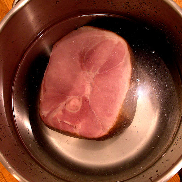 De-salting a bone-in ham